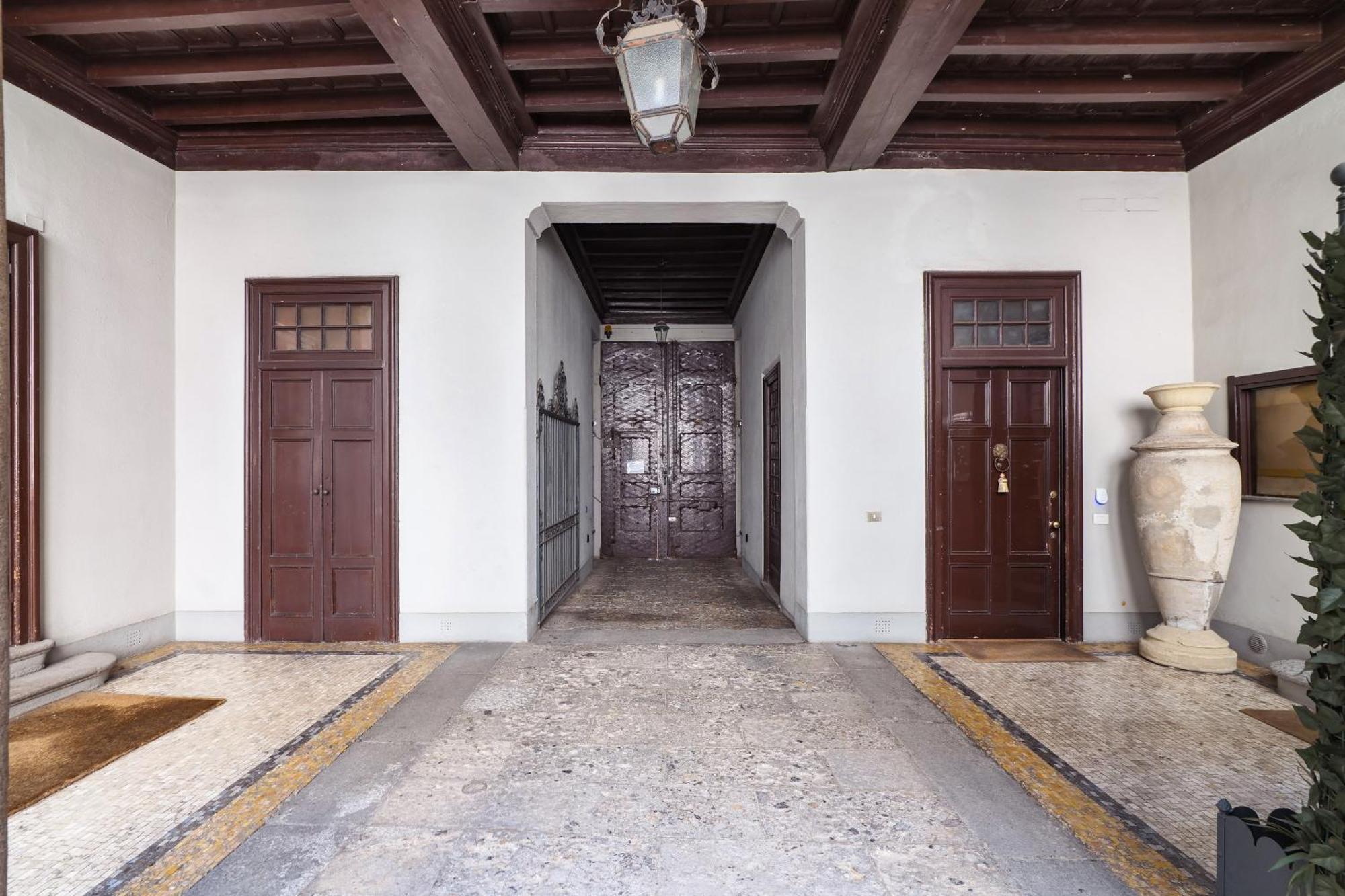 Prestige Boutique Aparthotel - Montenapoleone Милано Екстериор снимка