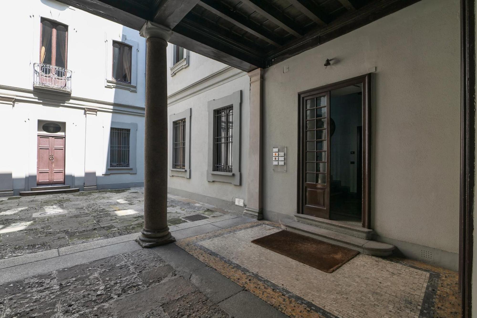 Prestige Boutique Aparthotel - Montenapoleone Милано Екстериор снимка