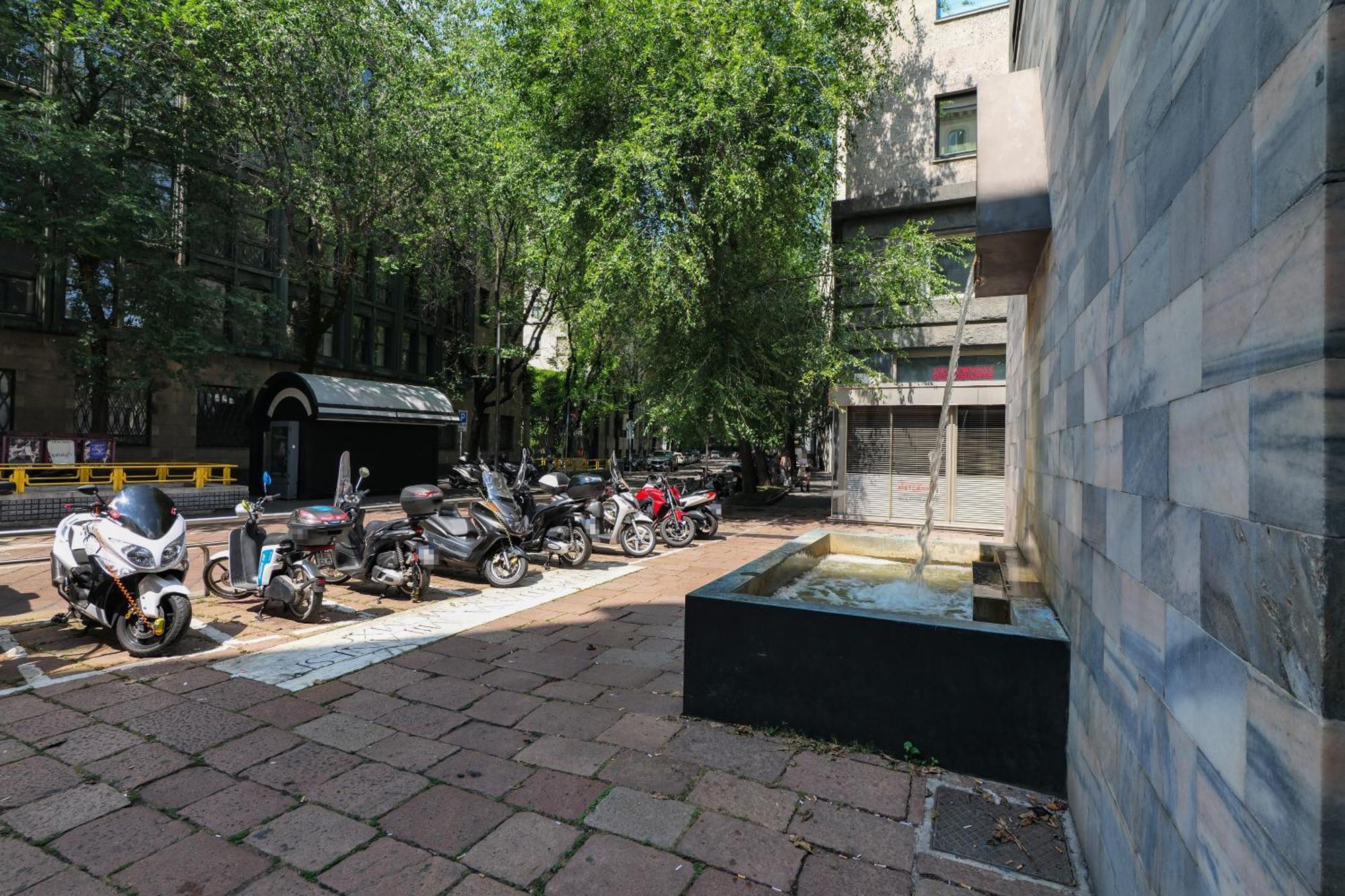 Prestige Boutique Aparthotel - Montenapoleone Милано Екстериор снимка